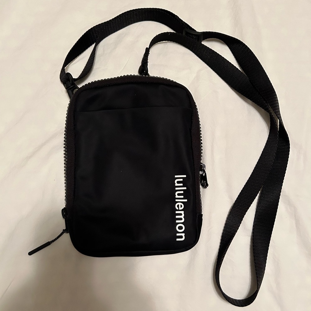 Lululemon satchel bag
